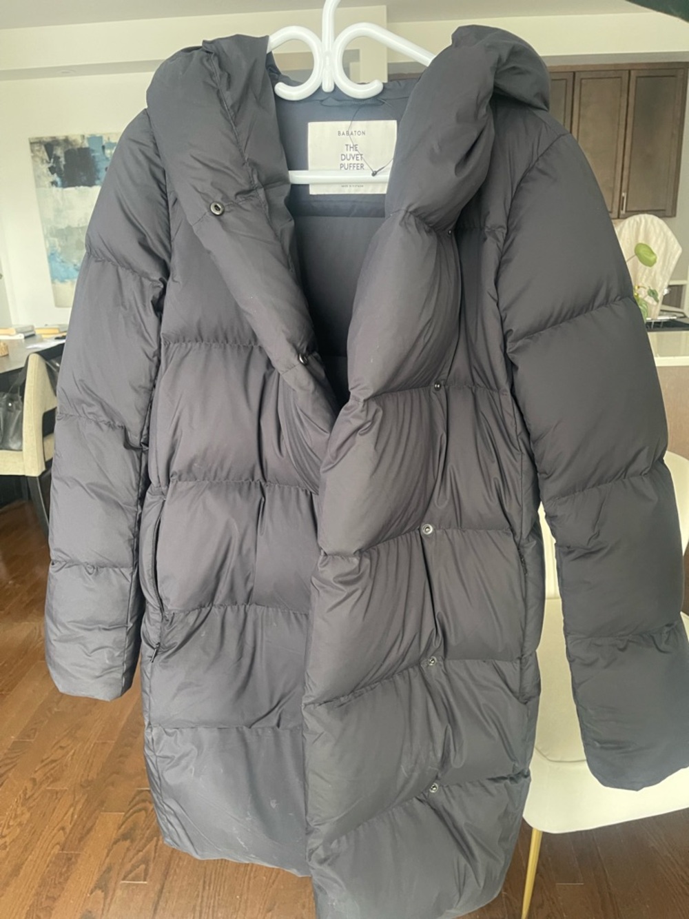 Aritizia  The Duvet Puffer Women's Black Hooded Coat